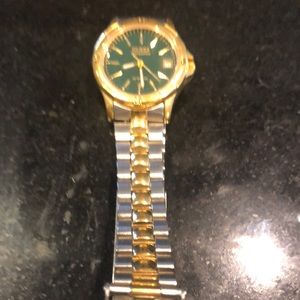 Guess watch . Fits a small wrist ( 7 1/2 inches)